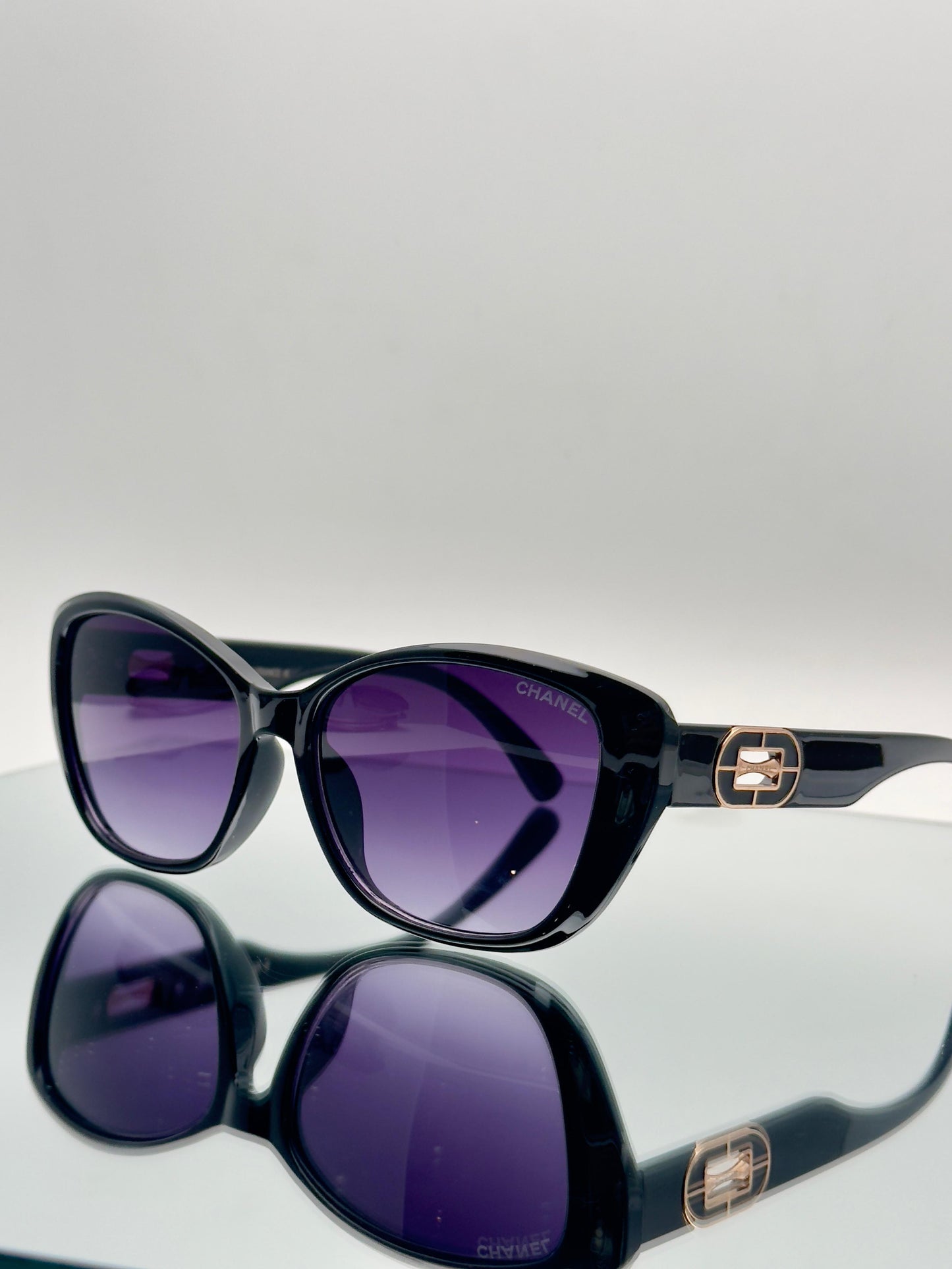 Gafas de Mujer Channel R2 – Lentes de Sol Elegantes con Protección UV400
