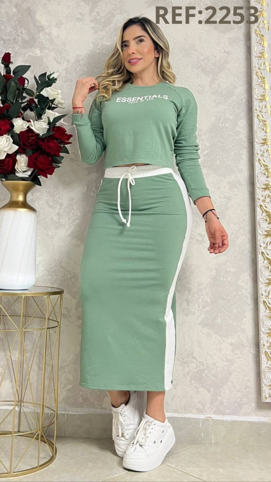 Conjunto Falda Essential Mujer – Elegancia, Comodidad y Estilo Moderno